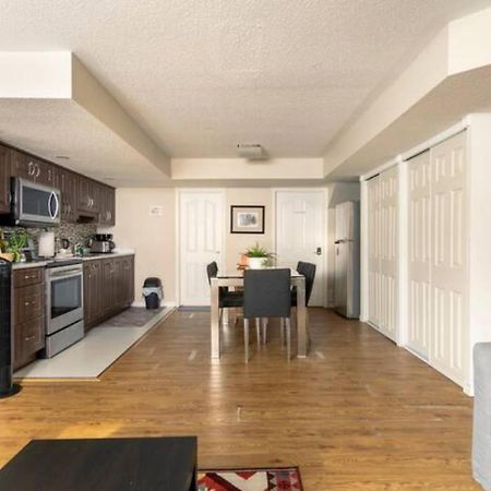 Self Check-In Spacious Apartment With Full Kitchen أوتاوا المظهر الخارجي الصورة