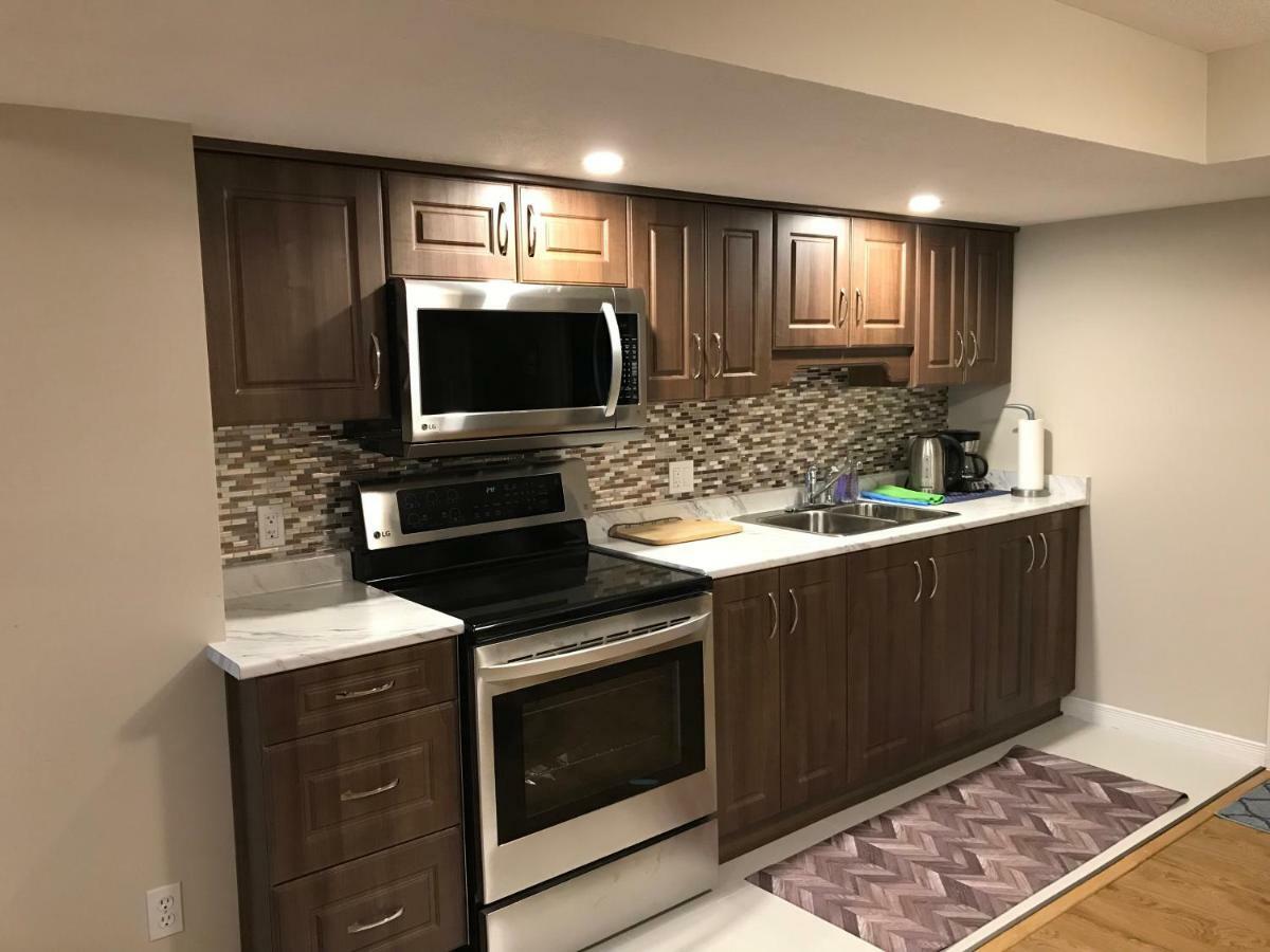 Self Check-In Spacious Apartment With Full Kitchen أوتاوا المظهر الخارجي الصورة