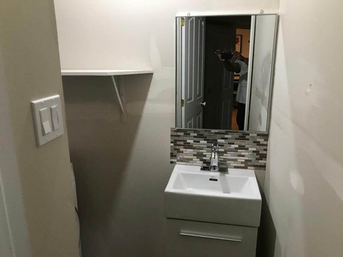 Self Check-In Spacious Apartment With Full Kitchen أوتاوا المظهر الخارجي الصورة