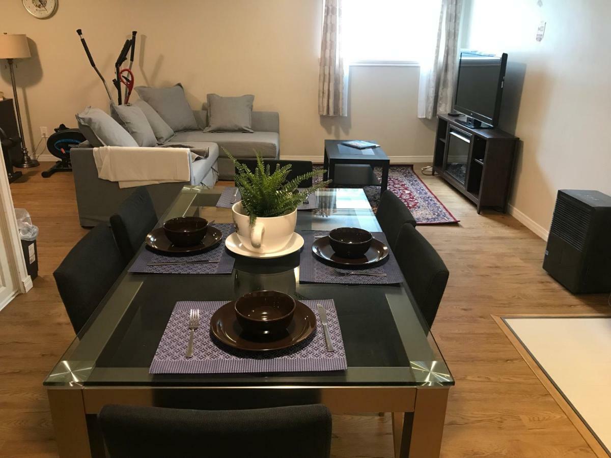 Self Check-In Spacious Apartment With Full Kitchen أوتاوا المظهر الخارجي الصورة