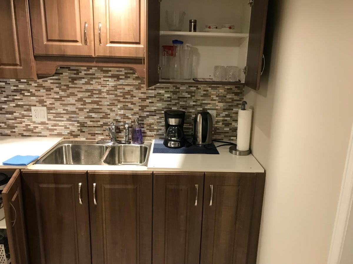Self Check-In Spacious Apartment With Full Kitchen أوتاوا المظهر الخارجي الصورة